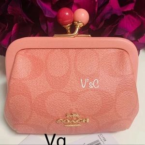 ❤️Coach Nora Kisslock Card Case